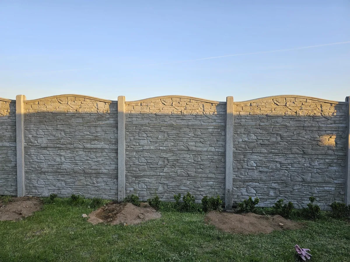Betonzaun Projekt Modell 24 – Miko Beton Zaun