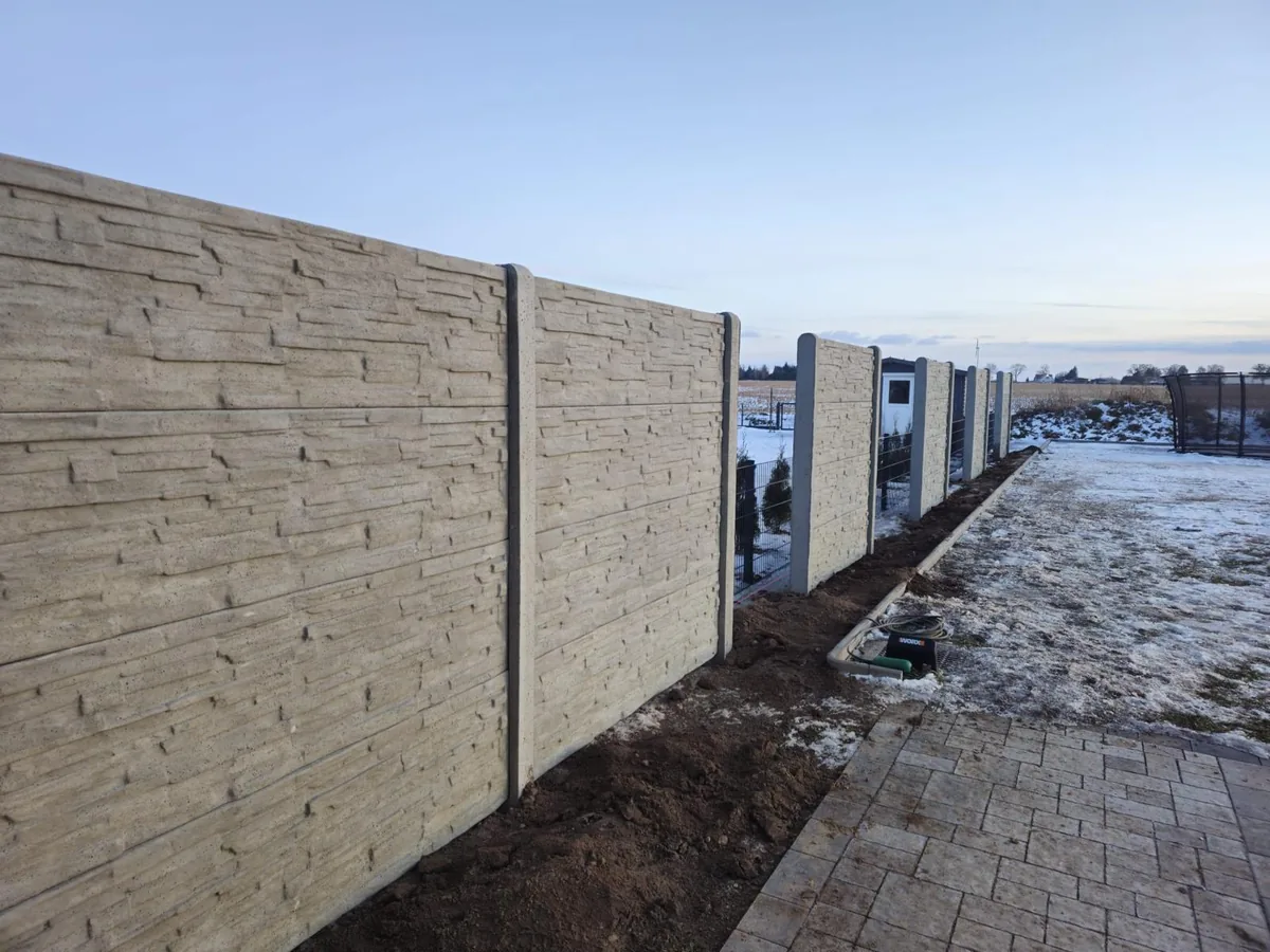 Betonzaun Projekt Modell 39 – Miko Beton Zaun