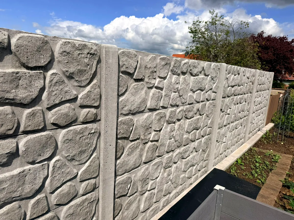 Betonzaun oder Doppelstabmattenzaun: was passt besser? – Miko Beton Zaun