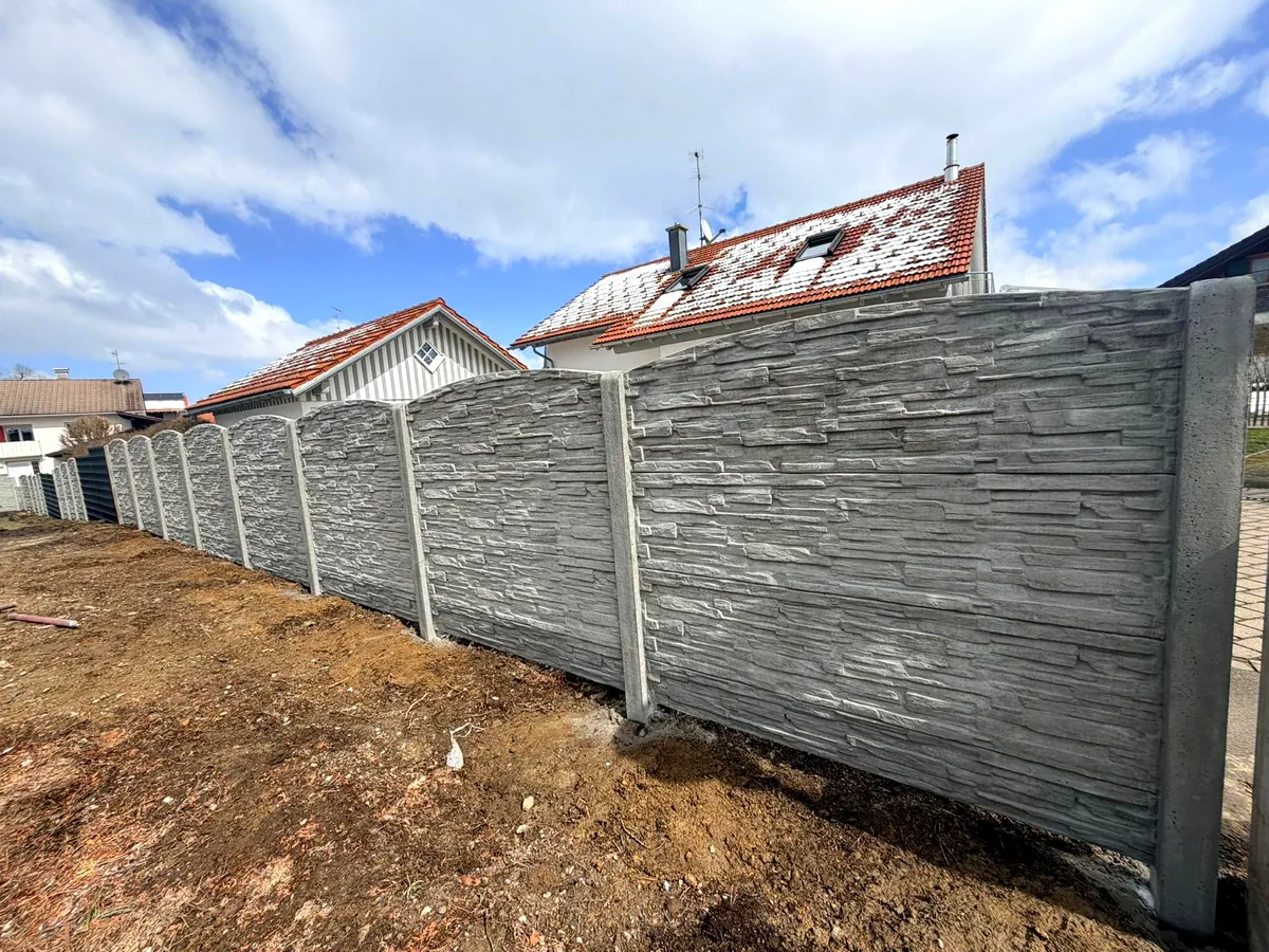 Betonzaun Montage vorbereiten: das sollte vorher klar sein – Miko Beton Zaun