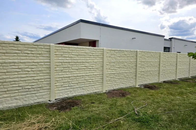 Betonzaun in Schleswig-Holstein: wetterfest planen statt dauernd pflegen – Miko Beton Zaun