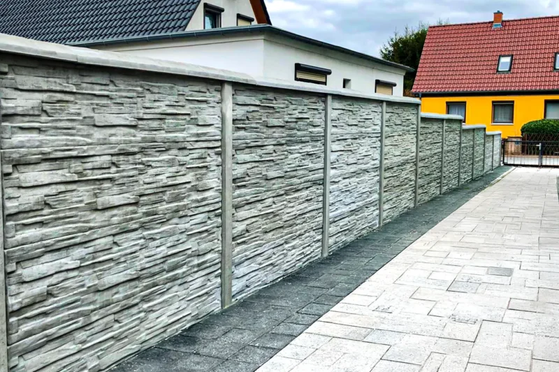Betonzaun für Einfahrt und Hof richtig planen – Miko Beton Zaun